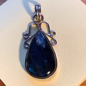 New Listing: Labradorite & Silver Neck Pendant